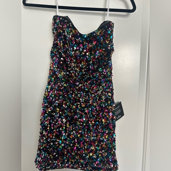 Lulu’s All that Dazzle Silver Multi Sequin Strapless Mini Dress size small NWT - Picture 3 of 15